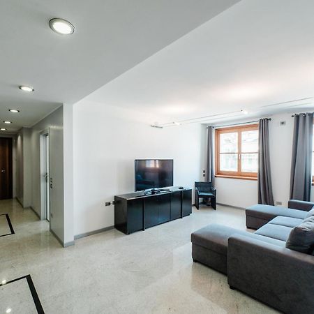 P&P Luxury Apartment Бергамо Экстерьер фото